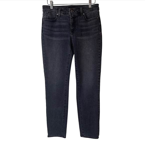 Talbots Black Jeans Slim Leg Ankle Stretch Sz 4 NWOT Casual Minimalist Denim - Picture 1 of 12